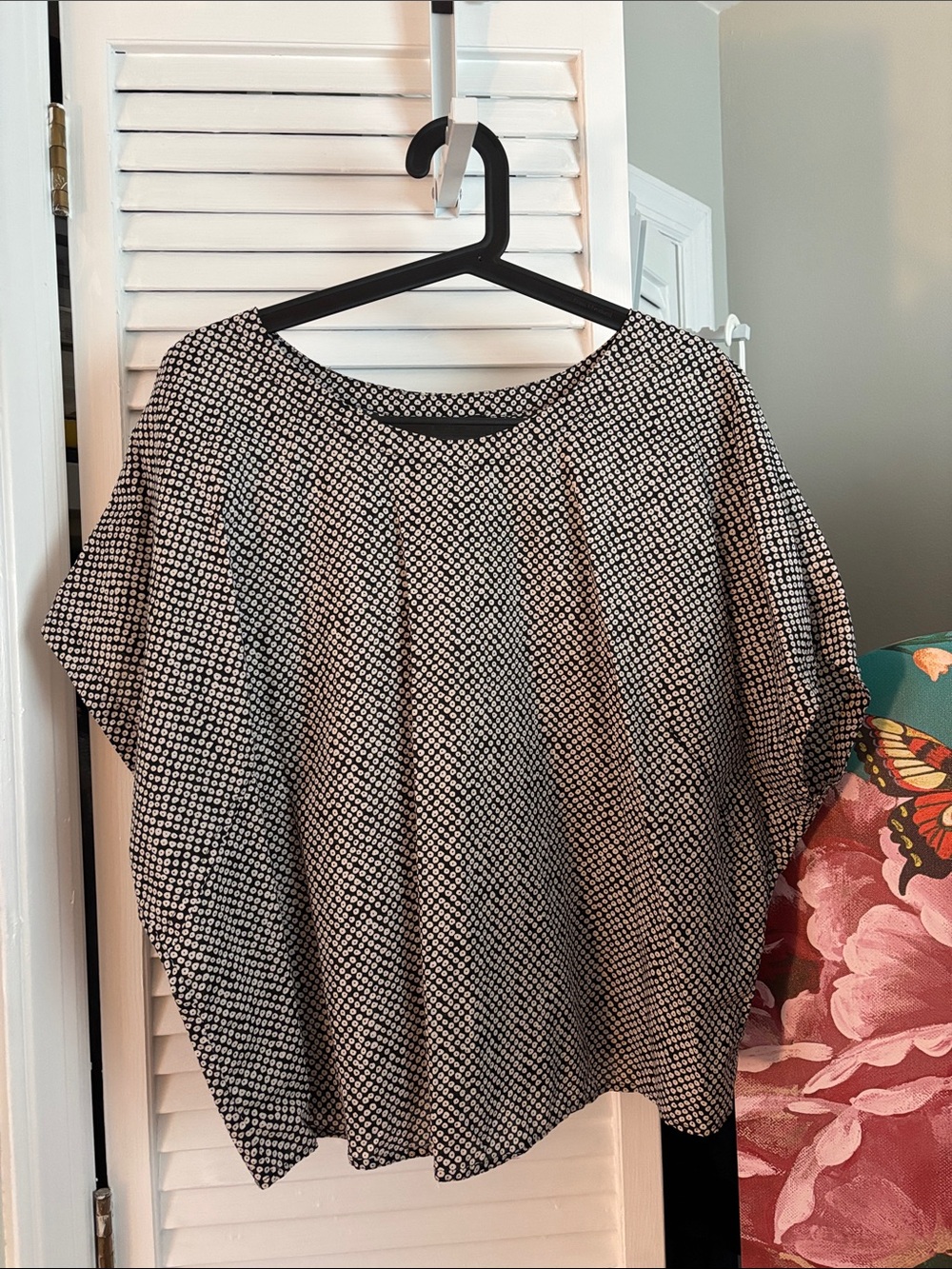 Eileen Fisher XL Black and White Printed Short Sleeve Blouse, Waist length